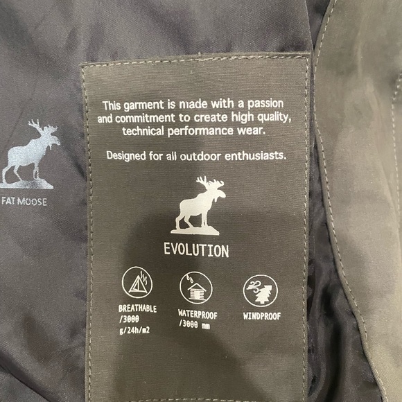 Fat Moose Light Jacket In Army Green. Waterproof / Windproof - Picture 6 of 9